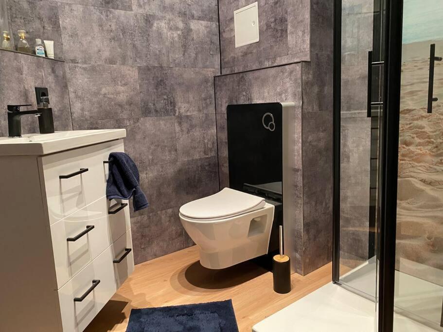 Innenstadt Refugium In Ruhiger Wasserlage+Balkon Leipzig Luaran gambar
