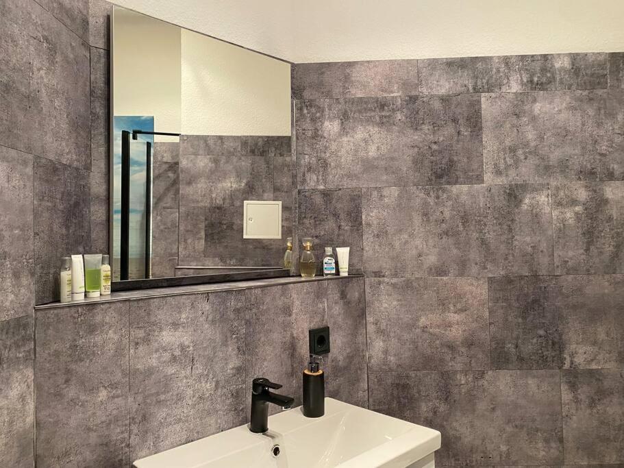 Innenstadt Refugium In Ruhiger Wasserlage+Balkon Leipzig Luaran gambar